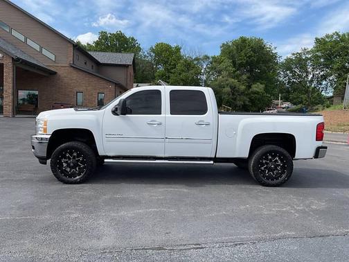White 2012 Chevrolet Silverado 2500 LT