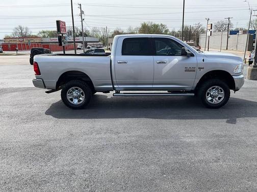 2017 RAM 2500 SLT Crew Cab 4x4 6'4' Box