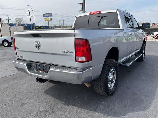2017 RAM 2500 SLT Crew Cab 4x4 6'4' Box