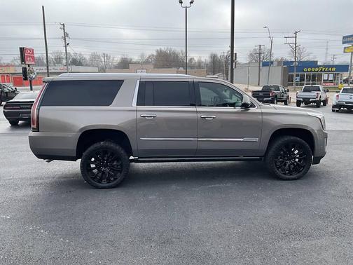 2017 Cadillac Escalade ESV Premium Luxury