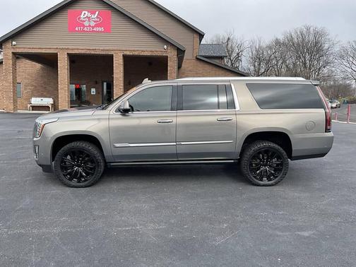 2017 Cadillac Escalade ESV Premium Luxury