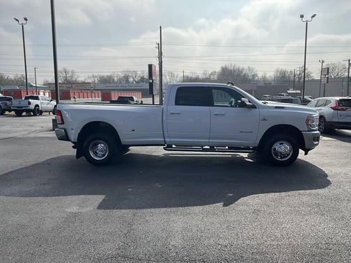 2022 RAM 3500 Big Horn Crew Cab 4x4 8' Box