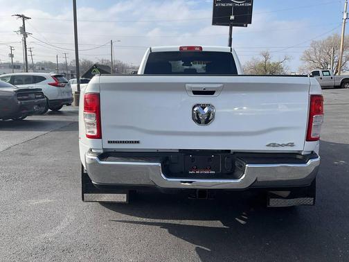 2022 RAM 3500 Big Horn Crew Cab 4x4 8' Box