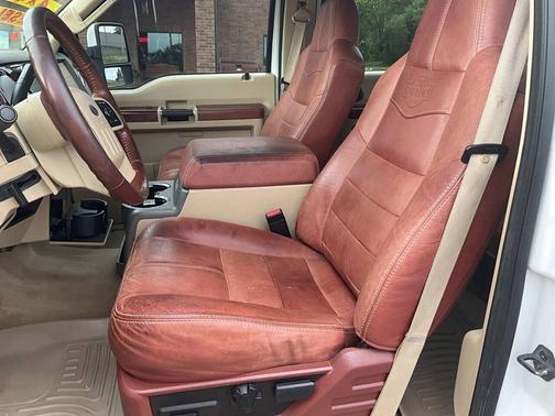 White Platinum Metallic Tricoat 2010 Ford F-350 King Ranch