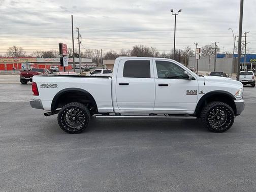 2018 RAM 2500 Tradesman Crew Cab 4x4 6'4' Box