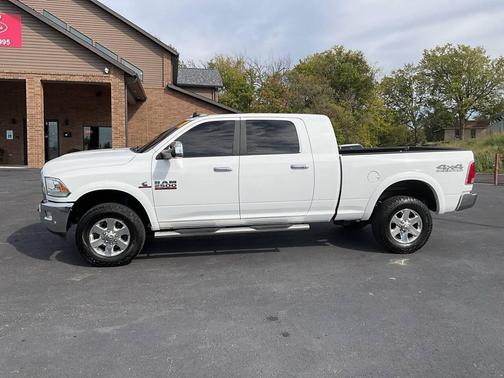 2018 RAM 2500 Laramie Mega Cab 4x4 6'4' Box
