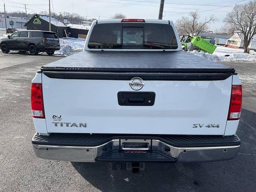2015 Nissan Titan SV