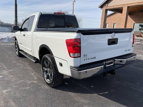 2015 Nissan Titan SV