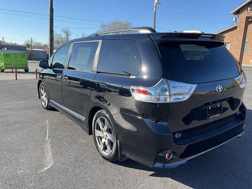 2017 Toyota Sienna SE