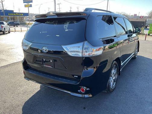 2017 Toyota Sienna SE