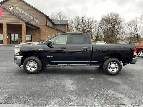 2019 RAM 2500 Big Horn 4x4 4dr Crew Cab 6.3 ft. SB Pickup