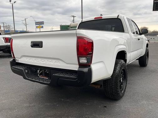 2018 Toyota Tacoma SR