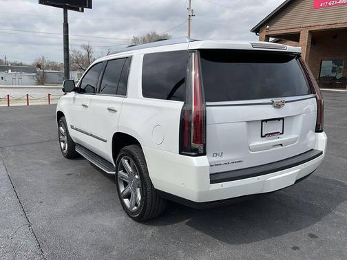 2017 Cadillac Escalade Luxury