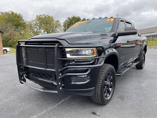 2019 RAM 2500 Big Horn Mega Cab 4x4 6'4' Box