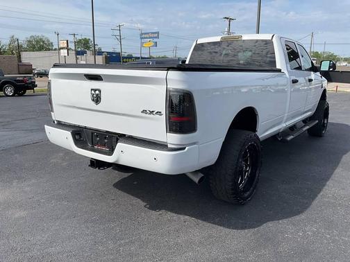 2017 RAM 2500 Tradesman Crew Cab 4x4 8' Box