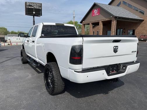 2017 RAM 2500 Tradesman Crew Cab 4x4 8' Box