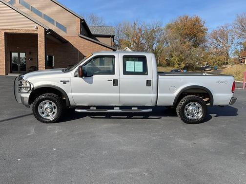 2005 Ford F-250 XLT Crew Cab