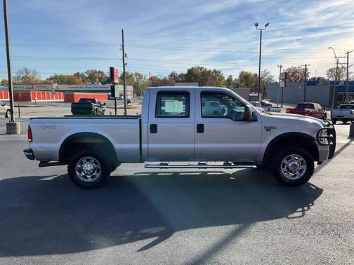 2005 Ford F-250 XLT Crew Cab
