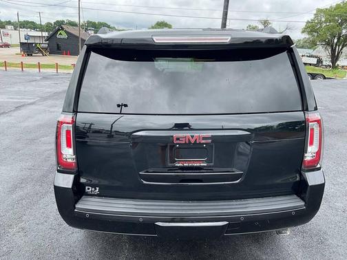 Black 2017 GMC Yukon SLT