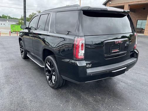 Black 2017 GMC Yukon SLT