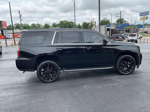 Black 2017 GMC Yukon SLT