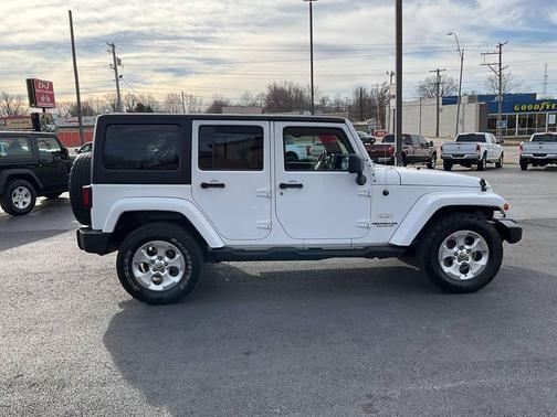 2013 Jeep Wrangler Unlimited Sahara