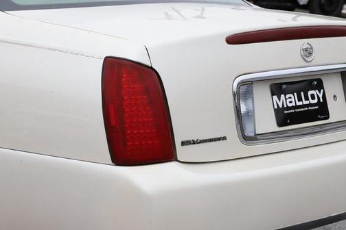 2003 Cadillac DeVille Base