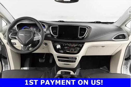 2023 Chrysler Pacifica Touring L AWD