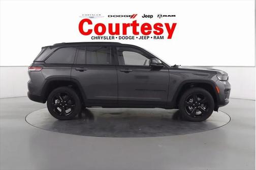 2023 Jeep Grand Cherokee Altitude 4x4