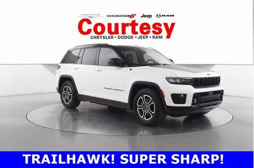 2022 Jeep Grand Cherokee 4xe Trailhawk 4x4