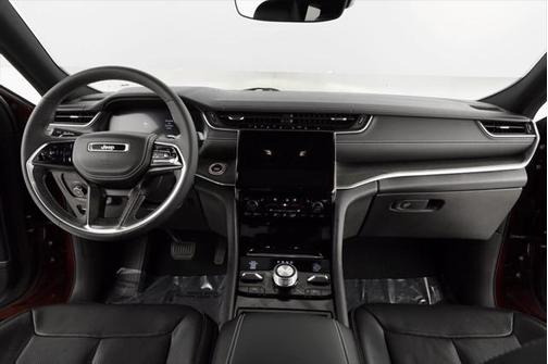 2023 Jeep Grand Cherokee L Overland 4x4