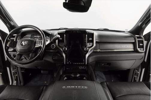 2019 RAM 2500 Limited Crew Cab 4x4 64' Box