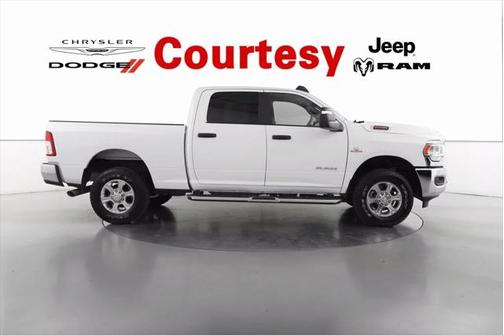2024 RAM 2500 Big Horn Crew Cab 4x4 64' Box
