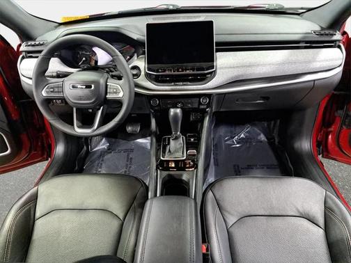 2023 Jeep Compass Latitude Lux FWD