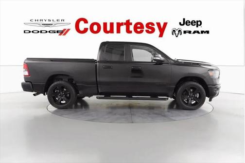 2020 RAM 1500 Big Horn Quad Cab 4x4 64' Box