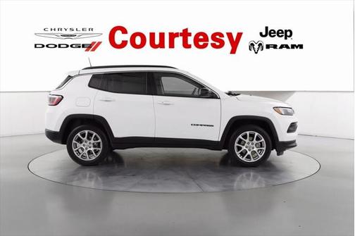 2022 Jeep Compass Latitude Lux 4x4