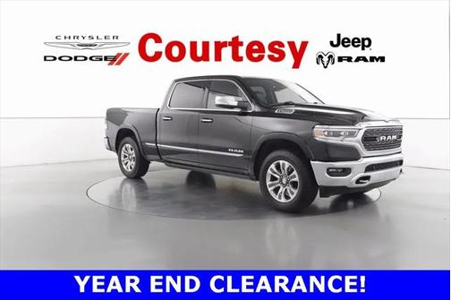 2022 RAM 1500 Limited Crew Cab 4x4 64' Box