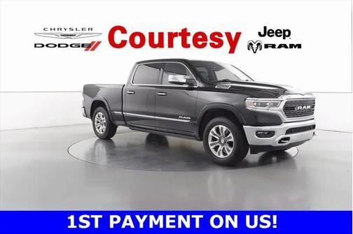 2022 RAM 1500 Limited Crew Cab 4x4 64' Box
