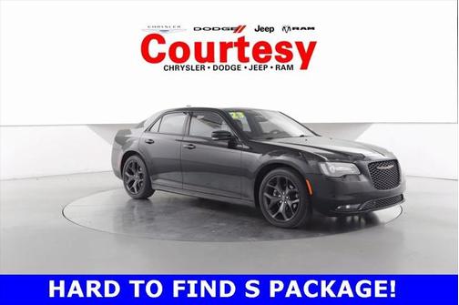 2023 Chrysler 300 300S