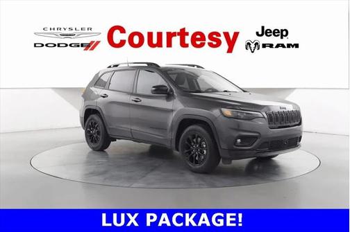 2023 Jeep Cherokee Altitude Lux 4x4