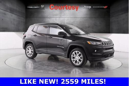 2024 Jeep Compass Latitude Lux FWD