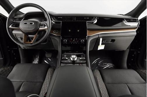 2024 Jeep Grand Cherokee Summit 4x4