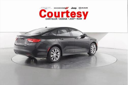 2016 Chrysler 200 S