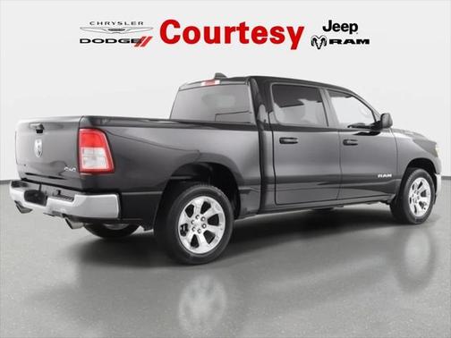 2022 RAM 1500 Big Horn Crew Cab 4x4 57' Box