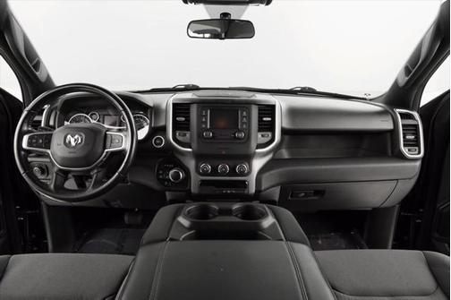 2022 RAM 1500 Big Horn Crew Cab 4x4 57' Box