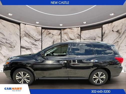 Magnetic Black Pearl 2020 Nissan Pathfinder S 4WD