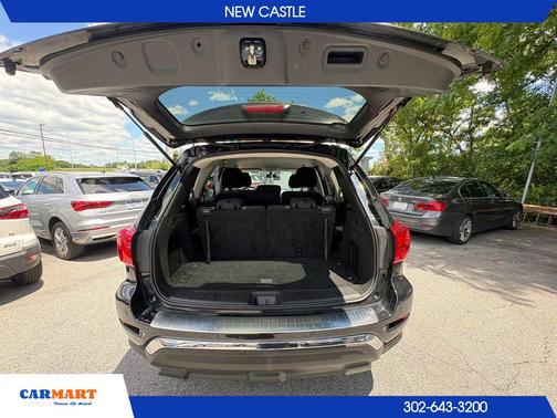 Magnetic Black Pearl 2020 Nissan Pathfinder S 4WD