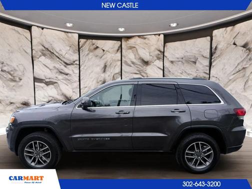 Granite Crystal Metallic Clearcoat 2020 Jeep Grand Cherokee Laredo