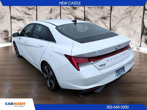 Quartz White 2022 Hyundai ELANTRA SEL