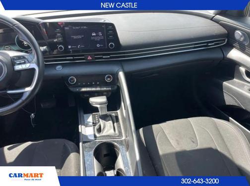 Quartz White 2022 Hyundai ELANTRA SEL